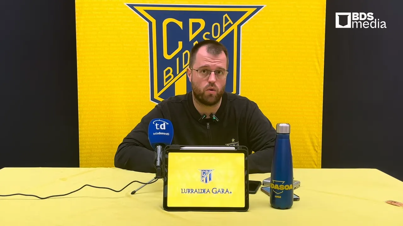ARTALEKU SE VISTE DE LIGA ASOBAl: IRUDEK BIDASOA IRUN-HUESCA, SIN DISTRACCIONES www.txingudiradio.com directo 19 ,00 horas