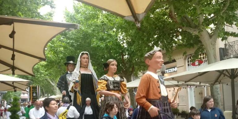 La colla de geganters de Rubí participarà dilluns a la Festa dels Xatos