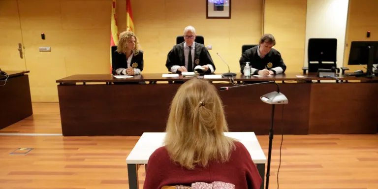 L'Audiència requereix l'exsecretària d'Amer condemnada per malversació perquè pagui els diners que deu