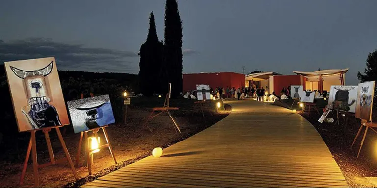 Inauguració del 'El Minotaure al Laberint', l'exposició de Guinovart a les bodegues Jean Leon