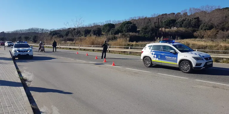 Dilluns el confinament ja serà comarcal i la Policia farà controls més curts i aleatoris