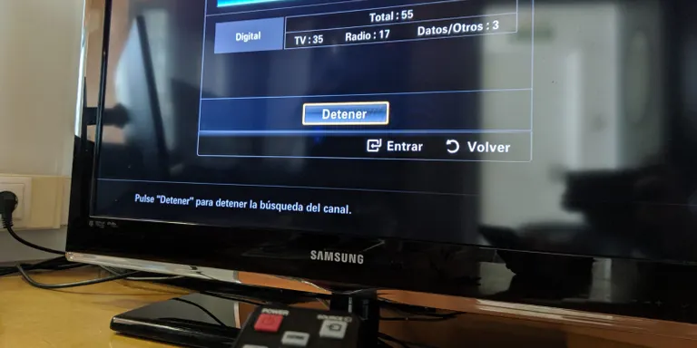 Amb motiu de la implantació del 4G, cal que resintonitzem els canals dels nostres televisors