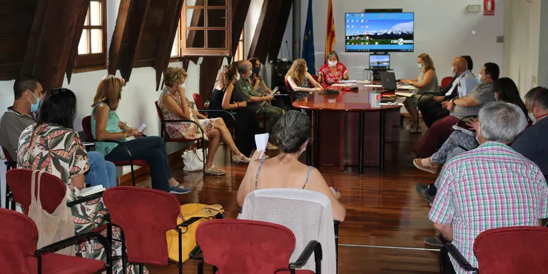 Els alcaldes de l’Alt Urgell denuncien la proliferació d’actes incívics a la via pública i en espais naturals