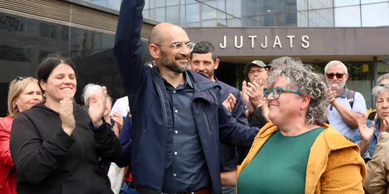 Un jutjat condemna l'exalcalde de Sabadell Maties Serracant a 4 mesos d'inhabilitació i 1.800 euros de multa per l'1-O