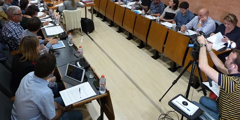 Divisió al Ple per la condemna a les càrregues policials de l'1-O