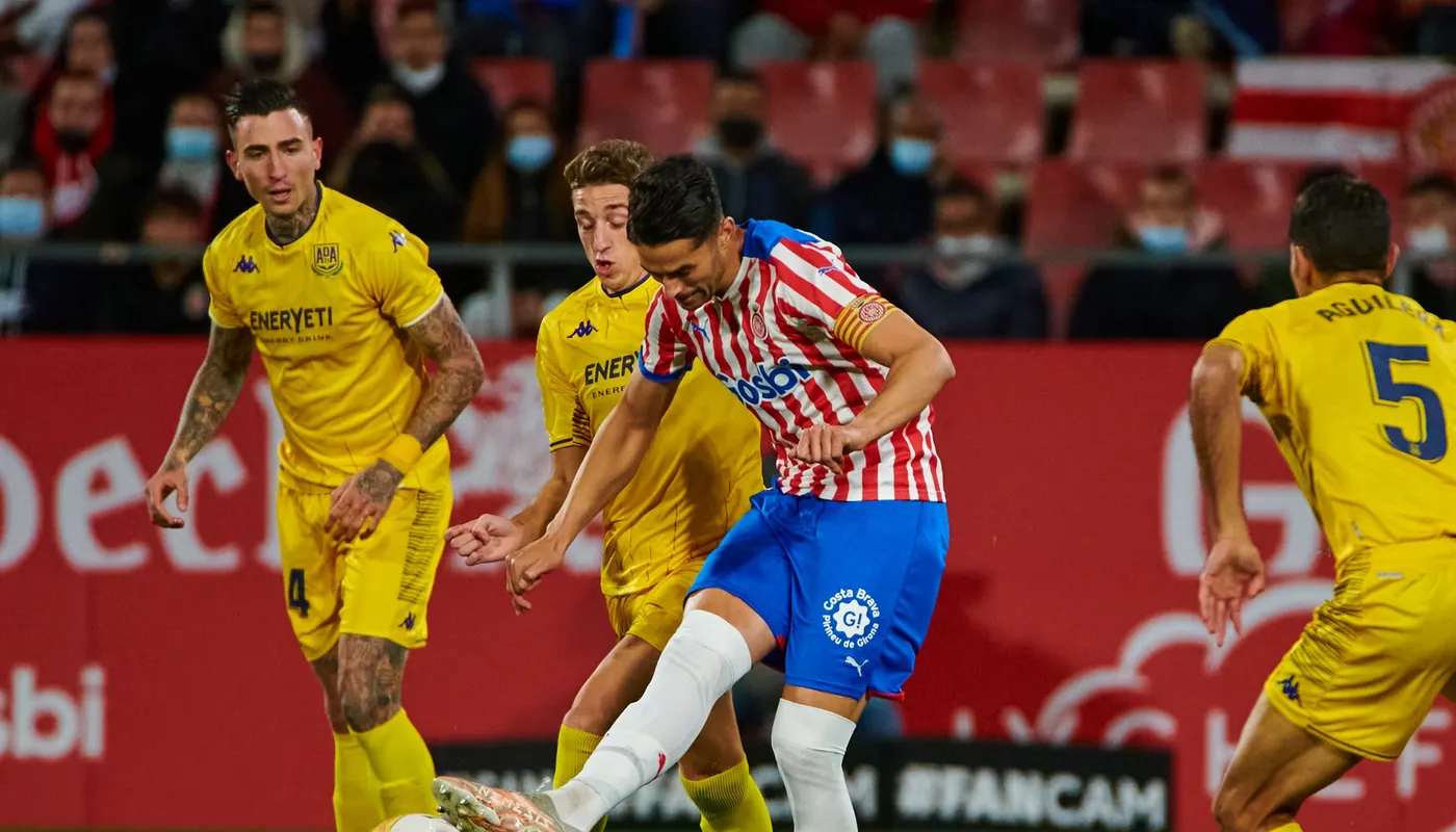 El Girona visita avui el Tenerife (21h)