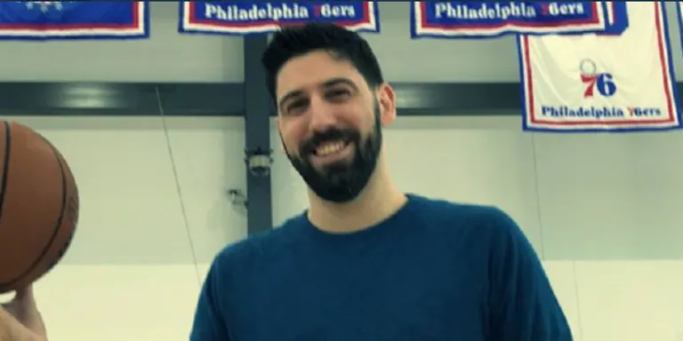 Sergi Oliva fitxa pels Blazers de la NBA