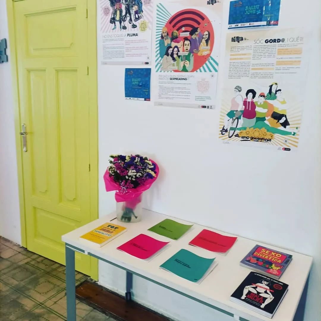 Una dotzena de joves de Caldes participen a l’edició d’enguany del concurs de creacions breus «Mira en positiu»