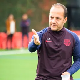 Lleida en Joc entrevista a Lluís Cortés, entrenador balaguerí del FC Barcelona femení - episode art