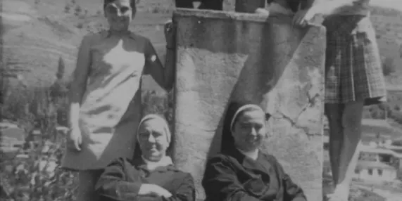 Taula rodona a l'Arxiu Comarcal de l'Alt Urgell amb antics alumnes del Col·legi de les Monges