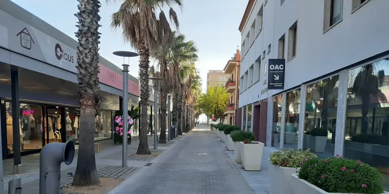 Els comerciants de Platja d'Aro es plantegen "desobeir" el Govern "per no seguir arruïnant-se" amb el tancament