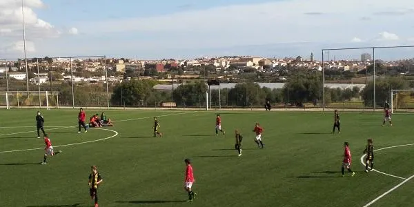 Els derbis dels dos alevins marquen la jornada de l’Escola de Futbol de l’Altafulla