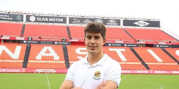 El Nàstic apuntala la defensa amb el central Álex Quintanilla