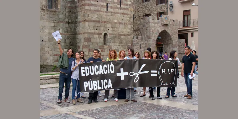 Professors de l'Institut Brudieu denuncien una 'privatització encoberta' amb les retallades