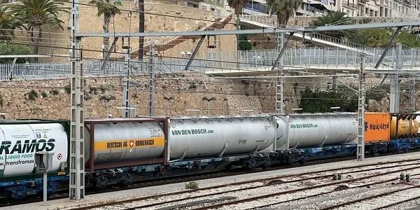 Mercaderies per l'Interior reitera que el tercer fil ferroviari convertirà la línia de costa en un coll d'ampolla