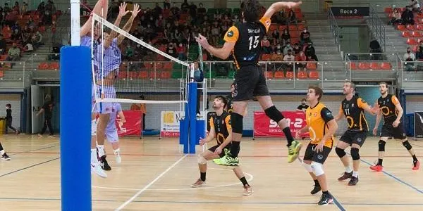 El CV Sant Pere i Sant Pau i el CEVOL Torredembarra se citen en el primer derbi del curs