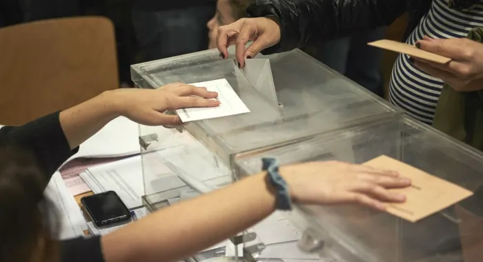 Els partits no penjaran propaganda electoral durant la campanya pel 26J