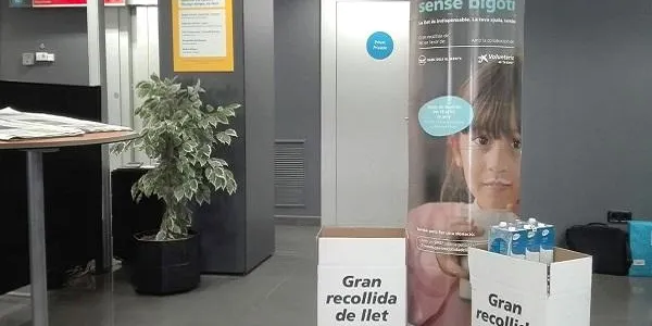 La campanya de recollida de llet ‘Cap nen sense bigoti’ torna a fer parada a Altafulla