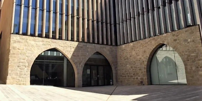 La biblioteca Carles Morató obre pels estudiants aquest dissabte i el següent a la tarda