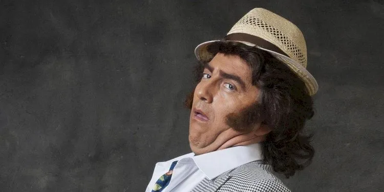 El popular chirigotero 'El Selu' inunda de humor las ondas de COPE Utrera (98.1 FM)