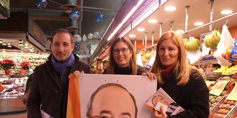Ramon Espadaler i Maria Mas fan campanya pels socialistes al Mercat de Rubí