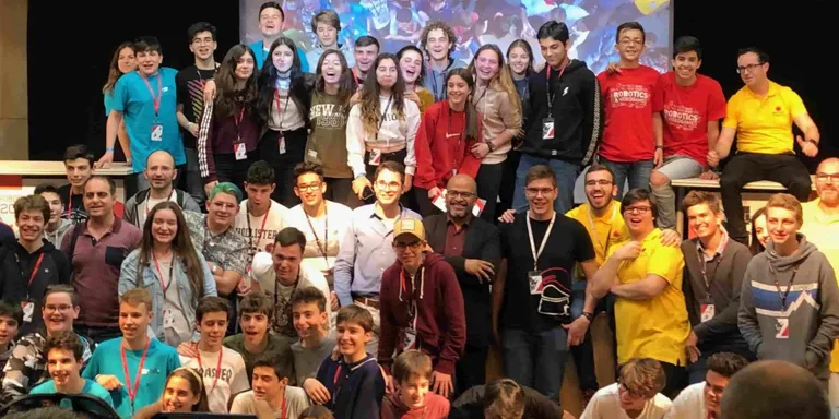 Un equip de ClauTIC es classifica per a la final de la RoboCAT 2019