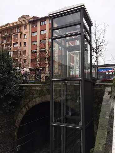 MOVILIDAD LAMENTA LA POCA INFORMACIÓN SOBRE LA PARALIZACIÓN POR OBRAS DEL ASCENSOR EN LOS ACCESOS DEL TOPO EN EL PASEO COLÓN