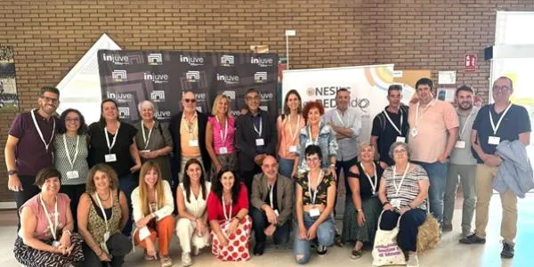 L'associació Todos En Azul, integrada per famílies de persones amb Trastorn de l'Espectre Autista (TEA) del Camp de Tarragona, ha expressat el seu suport a les reivindicacions de la Plataforma Estatal de Cuidadoras Principales. La plataform