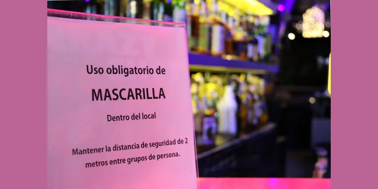 El BOE publica la fi de l'obligatorietat de la mascareta en interiors amb l'excepció de transports i centres sanitaris
