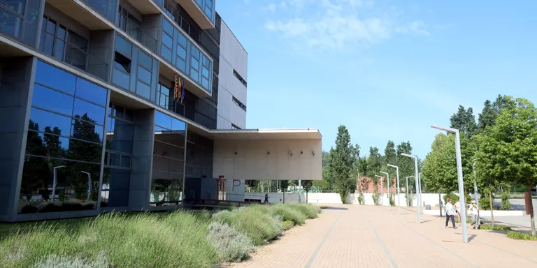 Llibertat sota fiança per al detingut per intentar matar un jove a ganivetades a Santa Coloma de Farners