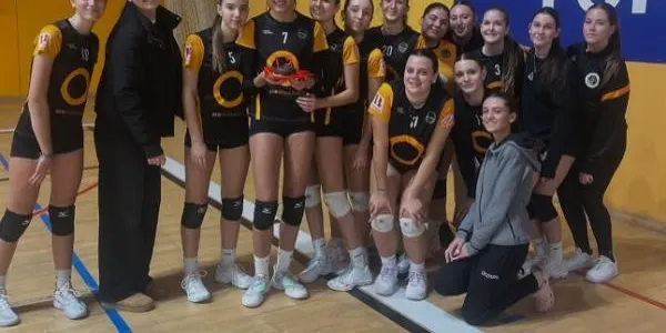 Doble derrota del Juvenil i el Cadet femenins del CEVOL Torredembarra contra el CVB Barça