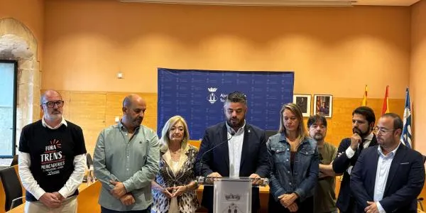 Rebuig unitari a les pantalles acústiques a la via del tren a Torredembarra