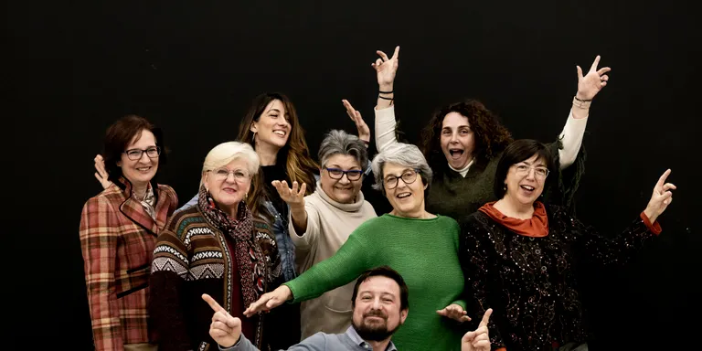 El cor adult de l’Escola Municipal de Música Joan Valls participa al projecte «Música per a tothom», juntament amb sis formacions més