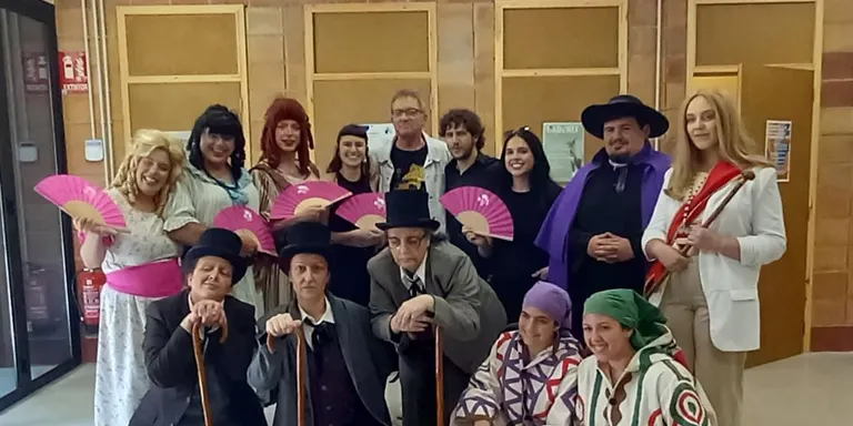 El Ball de Vells presenta el ventall de Sant Joan