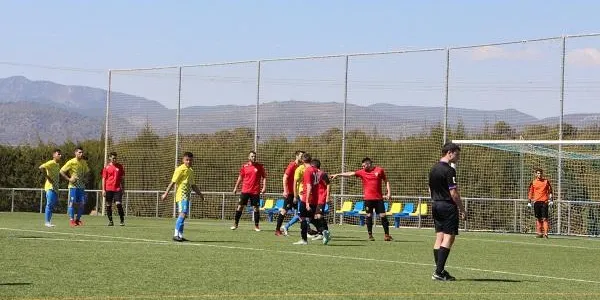 La necessitat del Banyeres supera l’Altafulla (3-2)