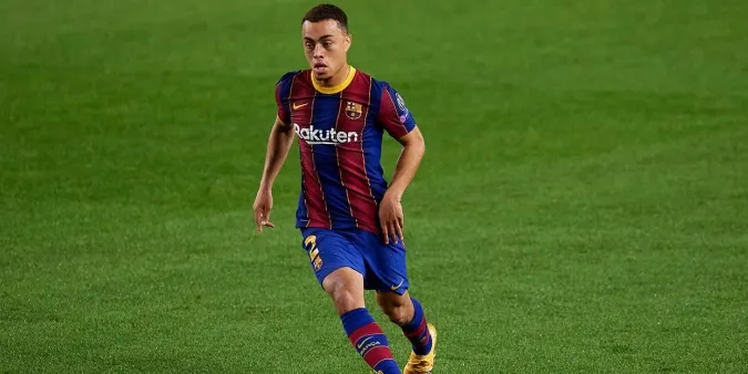 Sergiño Dest nominat al premi de millor jugador dels EUA