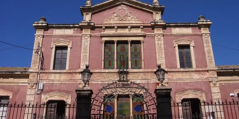 Places vacants a l'Escola de persones adultes Mar de Lletres