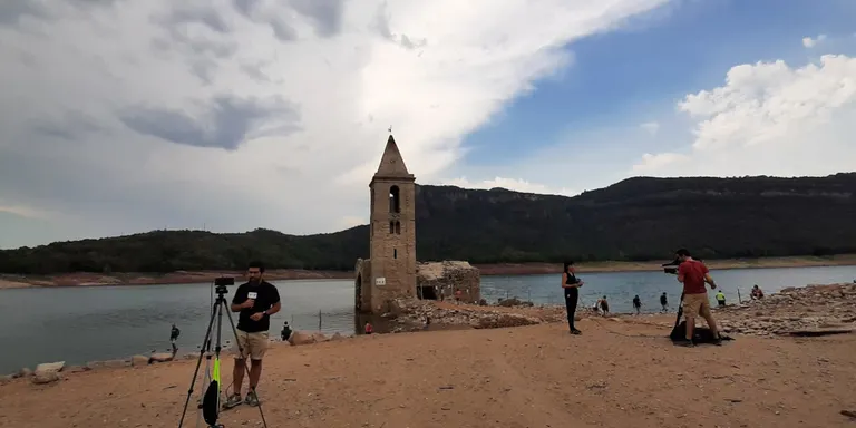 Restringeixen l'ús de drons al pantà de Sau i als entorns davant l'augment de filmacions per la sequera
