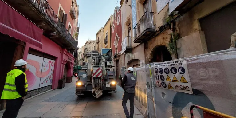 S’ajorna la instal·lació de la grua de Ca Padró