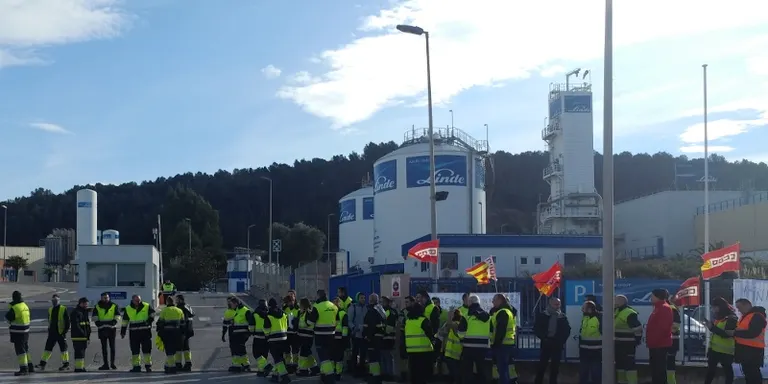 Aturades a la planta rubinenca d'Abelló Linde per protestar pel pla de reestructuració