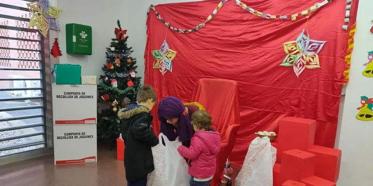 Creu Roja Lleida reparteix 6.000 joguines a uns 3.000 infants de la demarcació