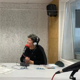 #586 - Activitats 25N a RaD: Claudia de Loly Llorente - episode art