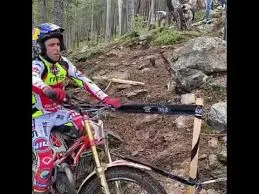 Adam Raga aprofita els errors de Bou a Andorra i anima el Mundial