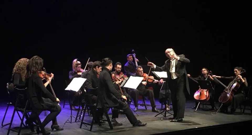 L'Auditori de Pineda s'omple per un gran concert de l'Orquestra de Cambra de l'Empordà