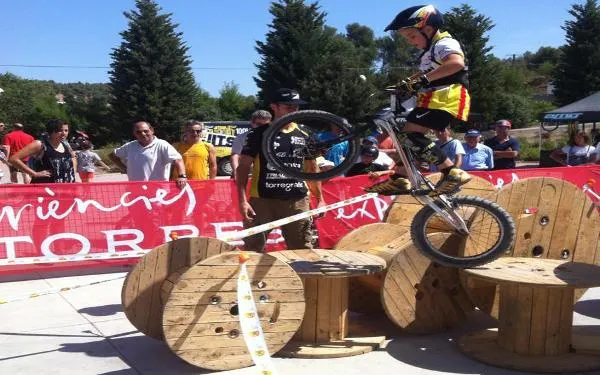 Els torrencs Àngel Batlle i Marc Piquer comencen amb molt bon peu la seva participació al Mundial de Bike Trial