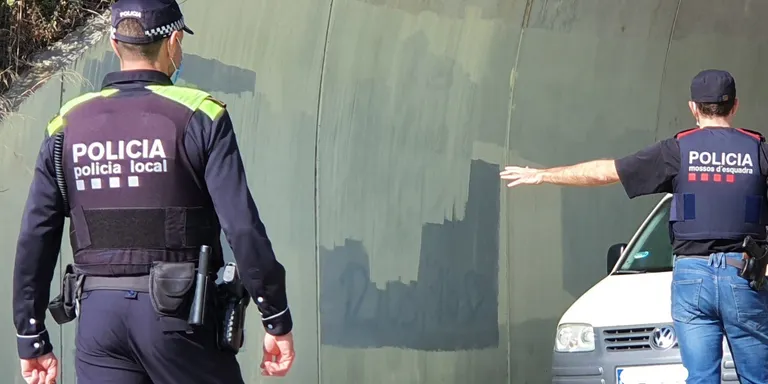 Macrooperació policial de control a Can Carreras