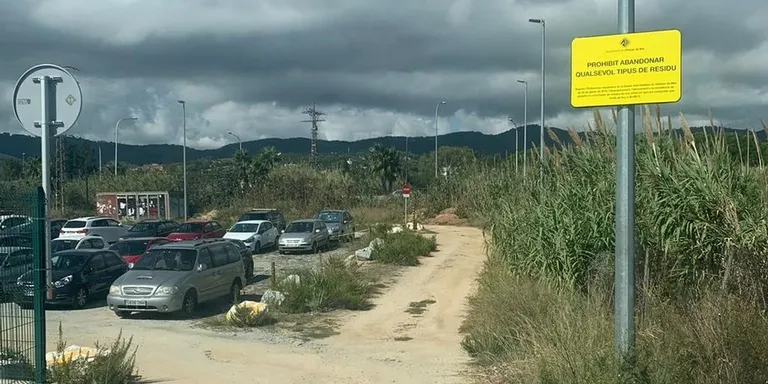10 rètols nous per dissuadir de l’abandonament de residus al terme municipal
