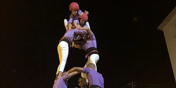 Els Castellers d’Altafulla segueixen rodant castells i castellers a Sant Vicenç de Calders i la Móra