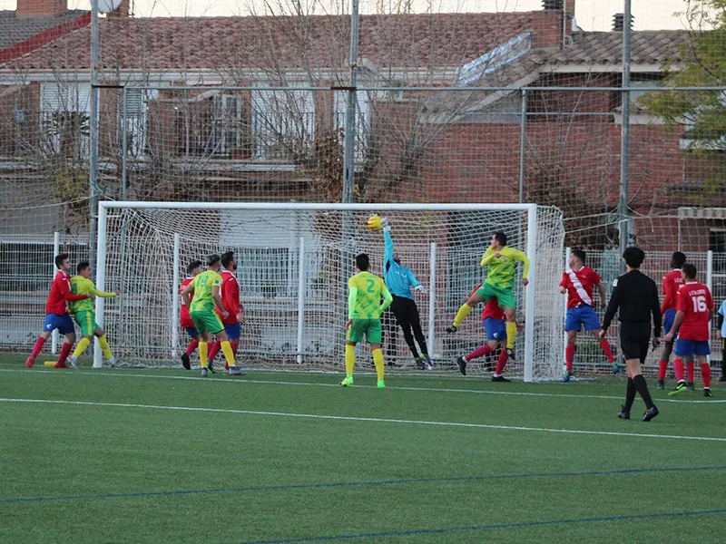 El primer gol amb l'errada del porter visitant feia presagiar la golejada