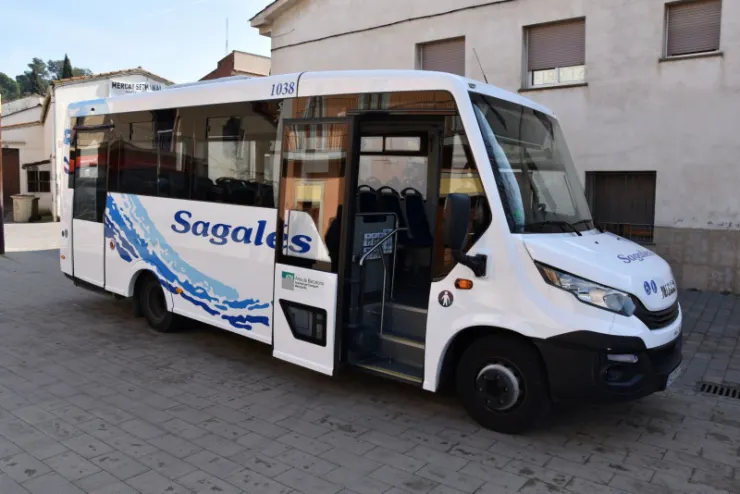 El bus urbà amplia les places en les hores d’entrada i sortida dels instituts